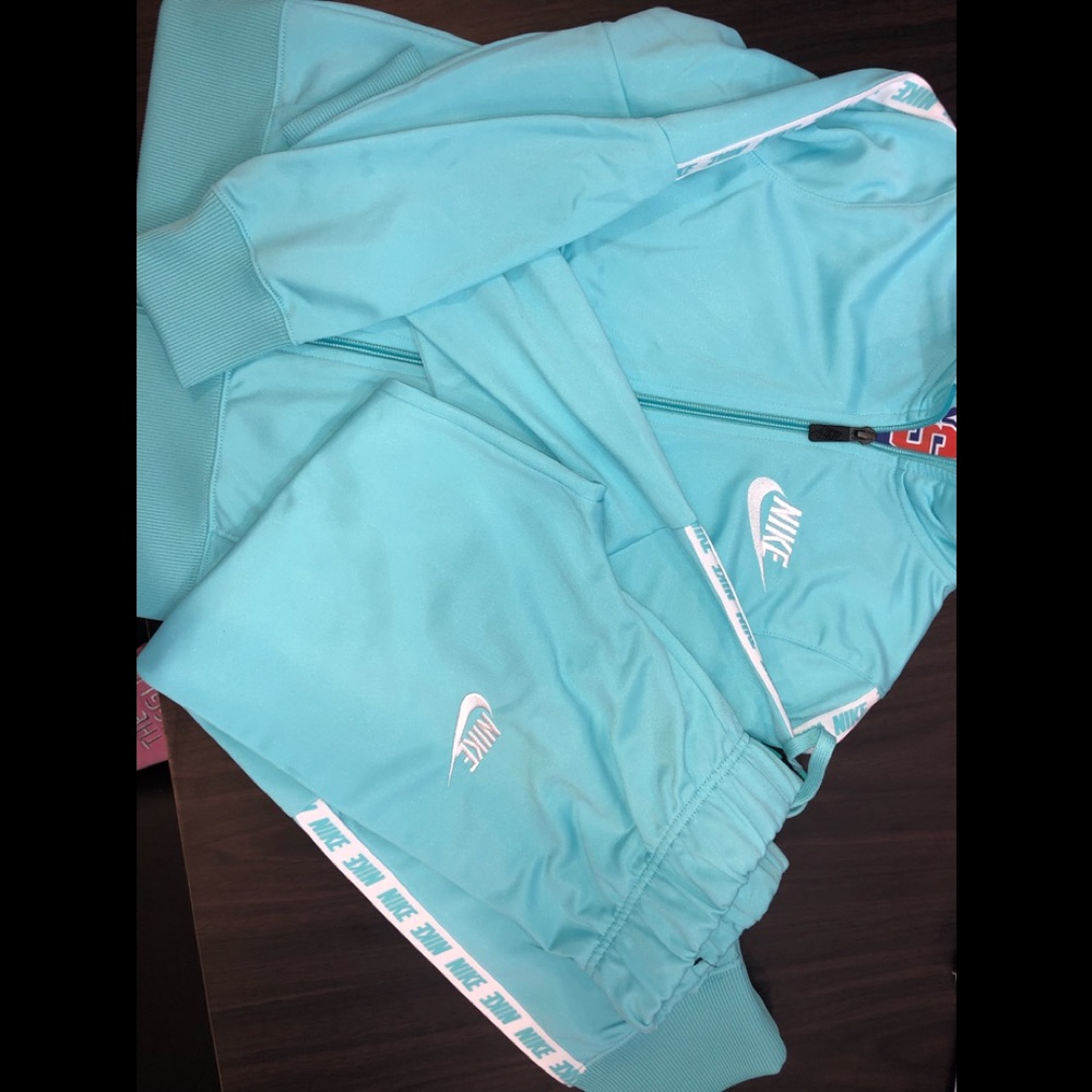 Baby blue 2 piece Nike girls jumpsuit
